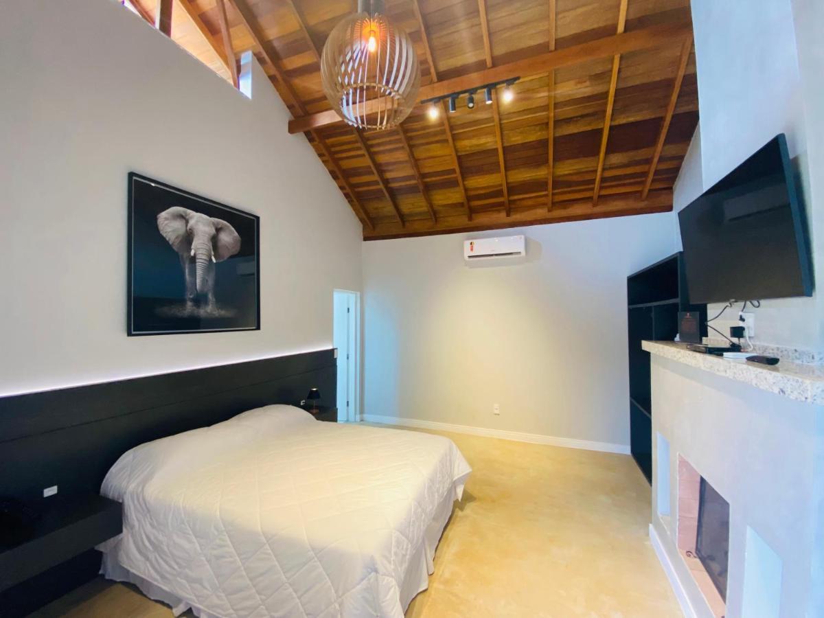 Hotel Chales Capitanias Águas de Lindóia Kültér fotó